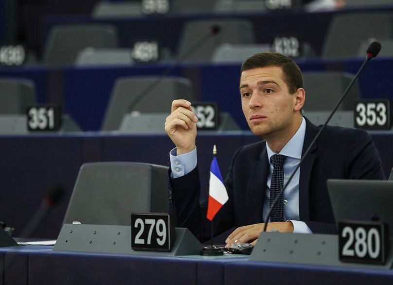 Jordan Bardella, jeune eurodéputé français, va revenir à la présidence d'un des groupes d'extrême droite