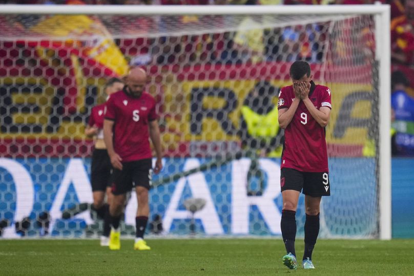 Les joueurs albanais ont le cœur brisé après la défaite contre l'Espagne qui les élimine de l'Euro 2024