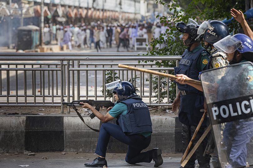 La police a reçu l'ordre de « tirer à vue » à la suite des manifestations meurtrières.