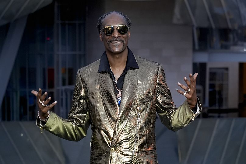 Snoop Dogg à son arrivée à la Fondation Louis Vuitton à la veille de la cérémonie d'ouverture des JO de Paris