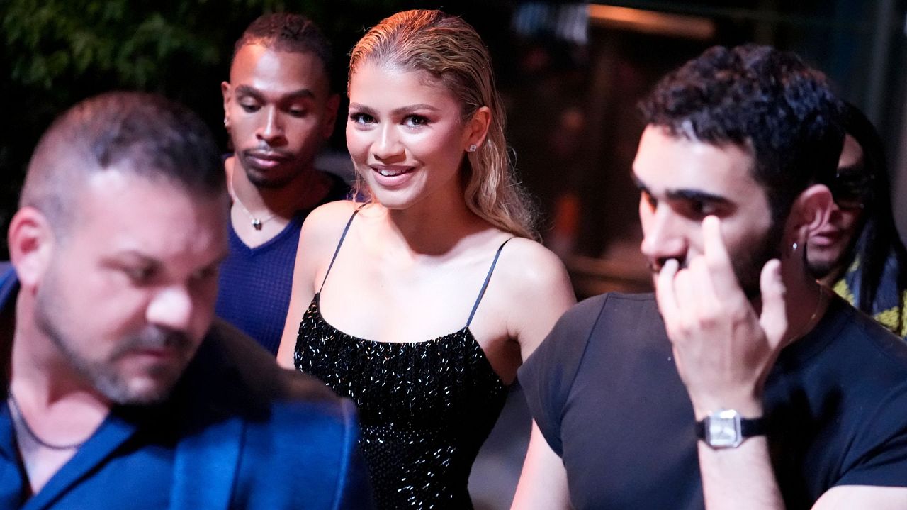 Zendaya à son arrivée à la Fondation Louis Vuitton à la veille de la cérémonie d'ouverture des Jeux Olympiques de Paris, aux Jeux Olympiques d'été de 2024