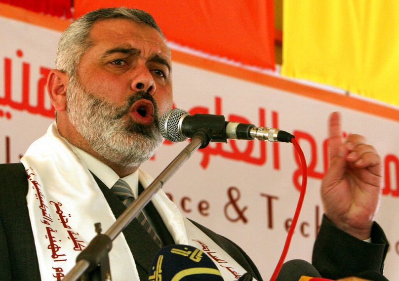 Le Premier ministre palestinien Ismail Haniyeh du Hamas prononce un discours à Gaza, le 8 avril 2006