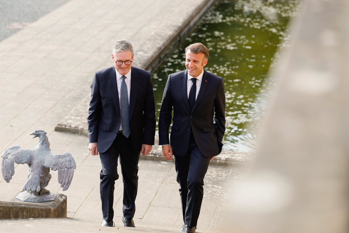 The ties we maintain, as Britons and French, and our efforts to make the European Political Community a driving force, will help build a safer and fairer world. Thank you for your welcome today and for our discussions, dear Prime Minister @Keir_Starmer.