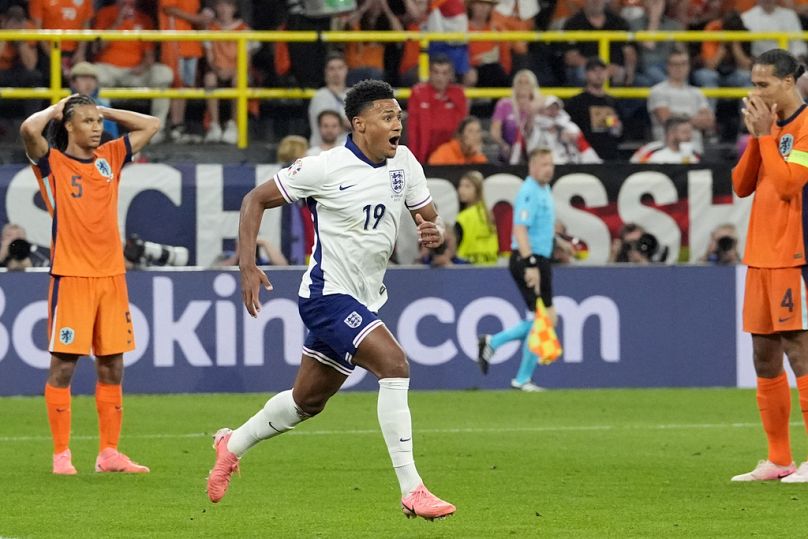 Un Ollie Watkins frénétique célèbre son but décisif 2-1 contre les Pays-Bas en demi-finale de l'Euro 2024 à Dortmund