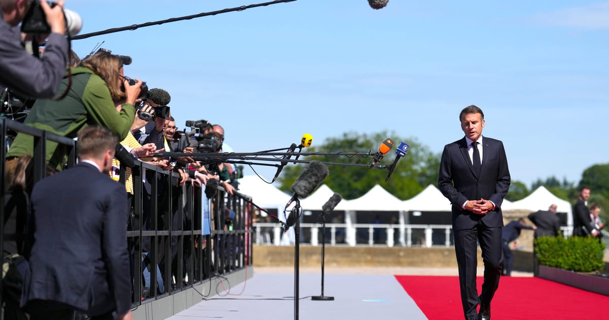 La victoire surprise de Macron ne signifie pas qu'il formera bientôt un gouvernement