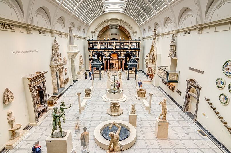 La sculpture revient à l'exposition publique dans les galeries médiévales et Renaissance du V&A South Kensington