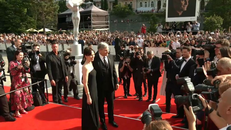 Viggo Mortensen arrive sur le tapis rouge du 58ème Festival International du Film de Karlovy Vary, en République tchèque.