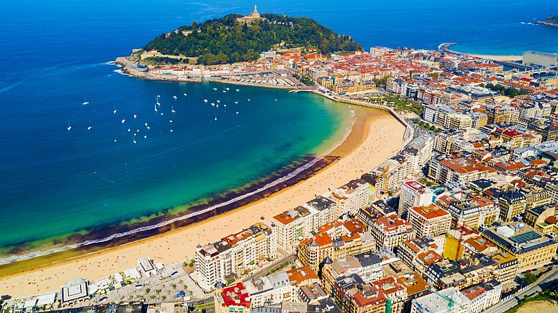 Saint-Sébastien, en Espagne, est le paradis des surfeurs.