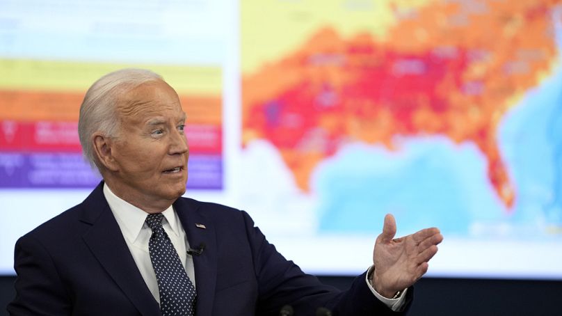 Le président Joe Biden s'exprime lors d'une visite au Centre des opérations d'urgence de DC mardi