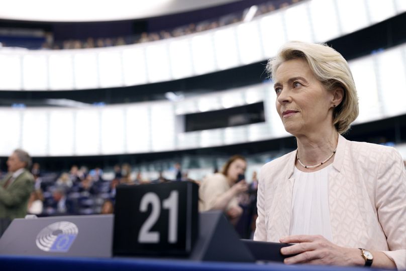 La présidente de la Commission européenne, Ursula von der Leyen, prend place en séance plénière au Parlement européen à Strasbourg, le 18 juillet 2024