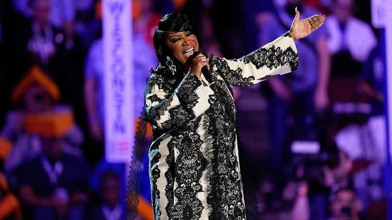 Patti LaBelle se produit lors de la Convention nationale démocrate