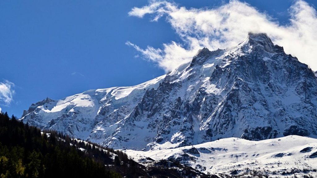 The tunnel linking France and Italy beneath Mont Blanc is closing for rennovation works.