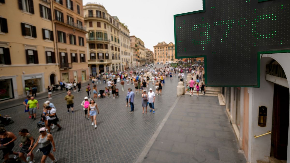 A thermometer displays a temperature of 37C, in downtown Rome, Thursday, 20 June, 2024.