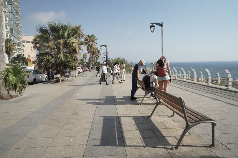 Promenade en bord de mer à Beyrouth, juillet 2024