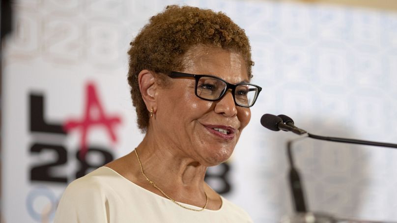 Karen Bass, maire de Los Angeles