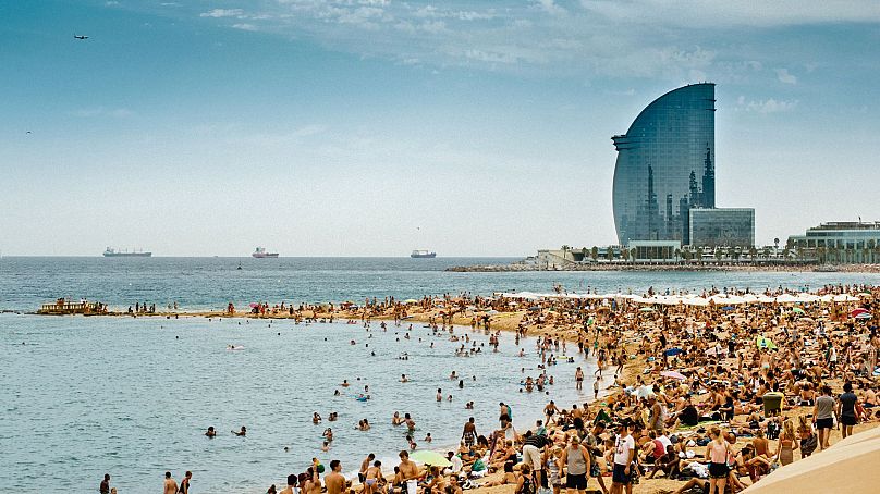 Barcelone souffre d'une surpopulation touristique.