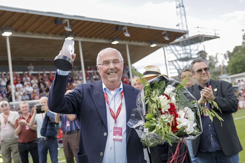 Eriksson est célébré pour ses efforts au Degerfors IF au Stora Valla à Degerfors, en Suède, le samedi 1er juin 2024.