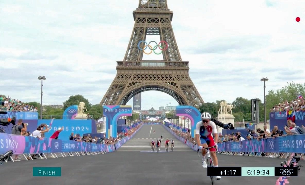 Premières médailles françaises sur l’épreuve de course en ligne de cyclisme depuis 1956. Ces Jeux sont décidément historiques. Ceux du panache français !