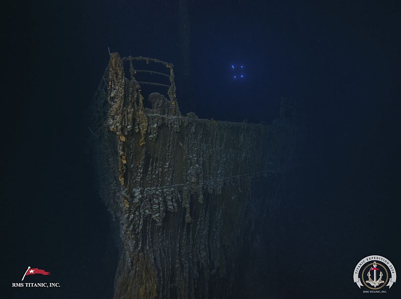 Cette image publiée le lundi 2 septembre 2024 montre la proue du Titanic avec une grande partie de la rambarde du pont désormais manquante