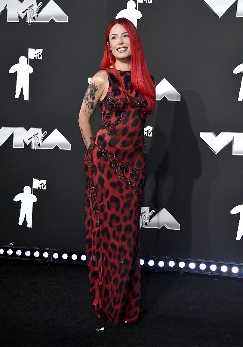 Halsey arrive aux MTV Video Music Awards le mercredi 11 septembre 2024.