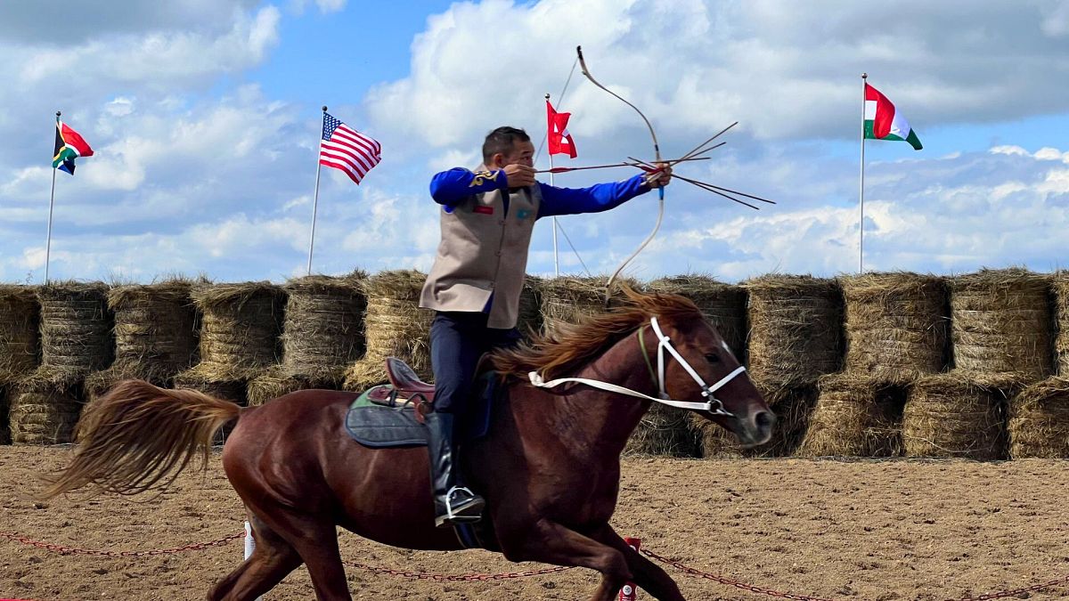 De la lutte à cheval au lancer d'os de mouton : les moments forts des World Nomad Games