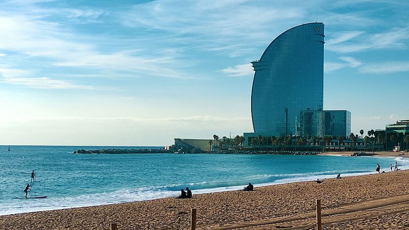 La plage de Sant Sebastià à Barcelone pourrait disparaître entièrement.