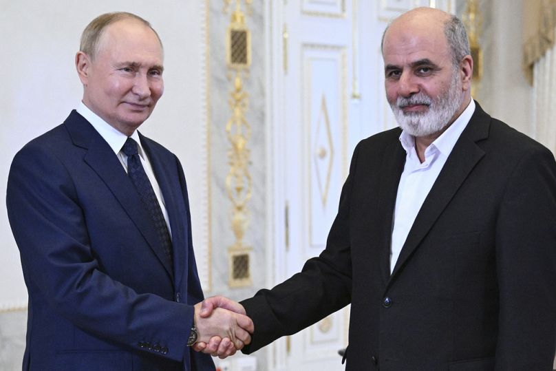 Le président russe Vladimir Poutine et le secrétaire du Conseil suprême de sécurité nationale iranien, Ali Akbar Ahmadian, à Saint-Pétersbourg, en Russie, le jeudi 12 septembre 2024.