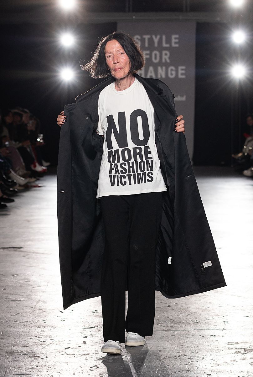 Katharine Hamnett dans le défilé Style For Change d'Oxfam en partenariat avec Vinted