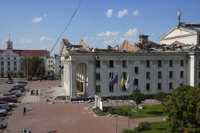 Le Théâtre académique régional musical et dramatique de Tchernihiv Taras Shevchenko a été endommagé par une attaque russe, le 19 août 2023