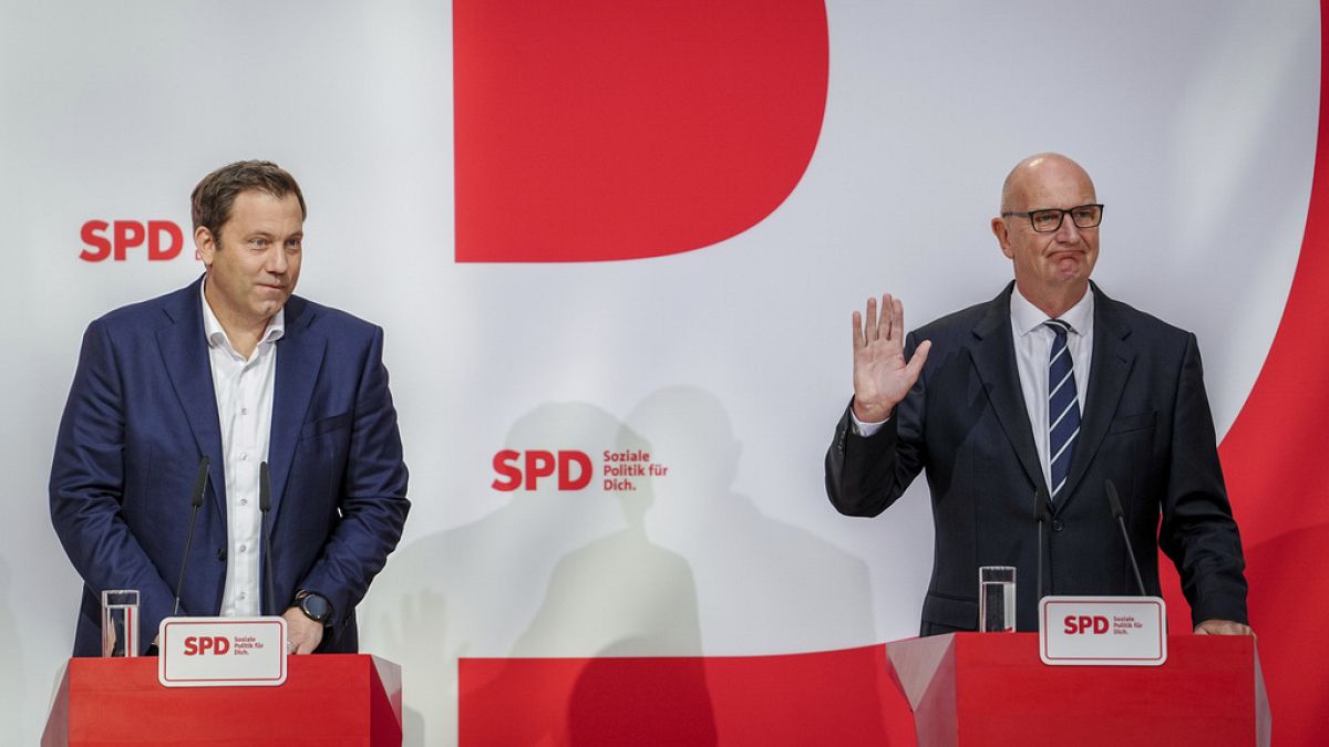 Dietmar Woidke and Lars Klingbeil attend a joint press conference after the party