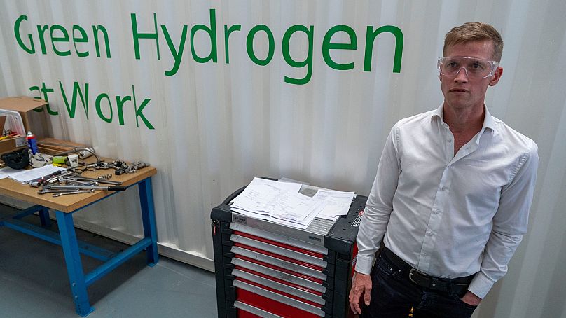 Jordi Zonneveld pose pour un portrait chez Plug Power où ils produisent de l'hydrogène vert à Alphen aan den Rijn, aux Pays-Bas.