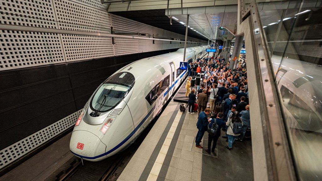 The European Commission (EC), the European Union Agency for Railways (ERA), and the Europe’s Rail Joint Undertaking (EU-Rail) held a conference aboard this train