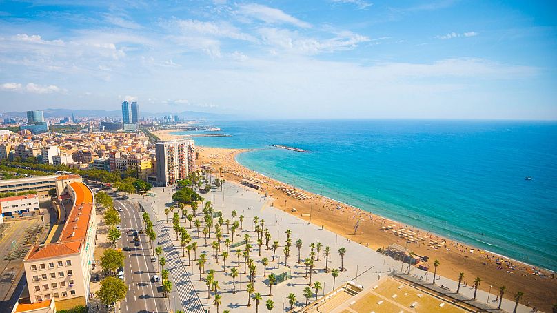 Les plages artificielles de Barcelone sont particulièrement menacées.