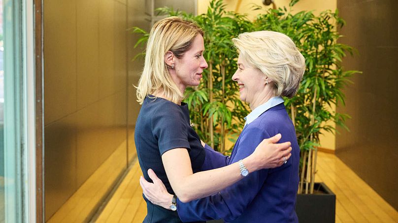 Kaja Kallas, à gauche, et Ursula von der Leyen, à droite