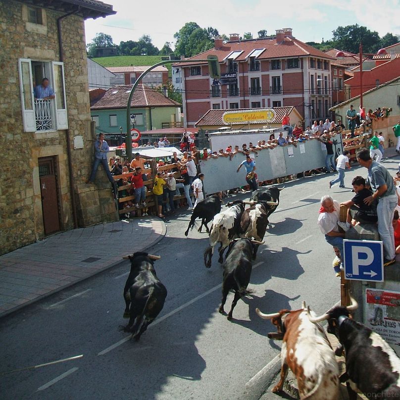 Fête taurine organisée à Ampuero, Cantabrie, Espagne.