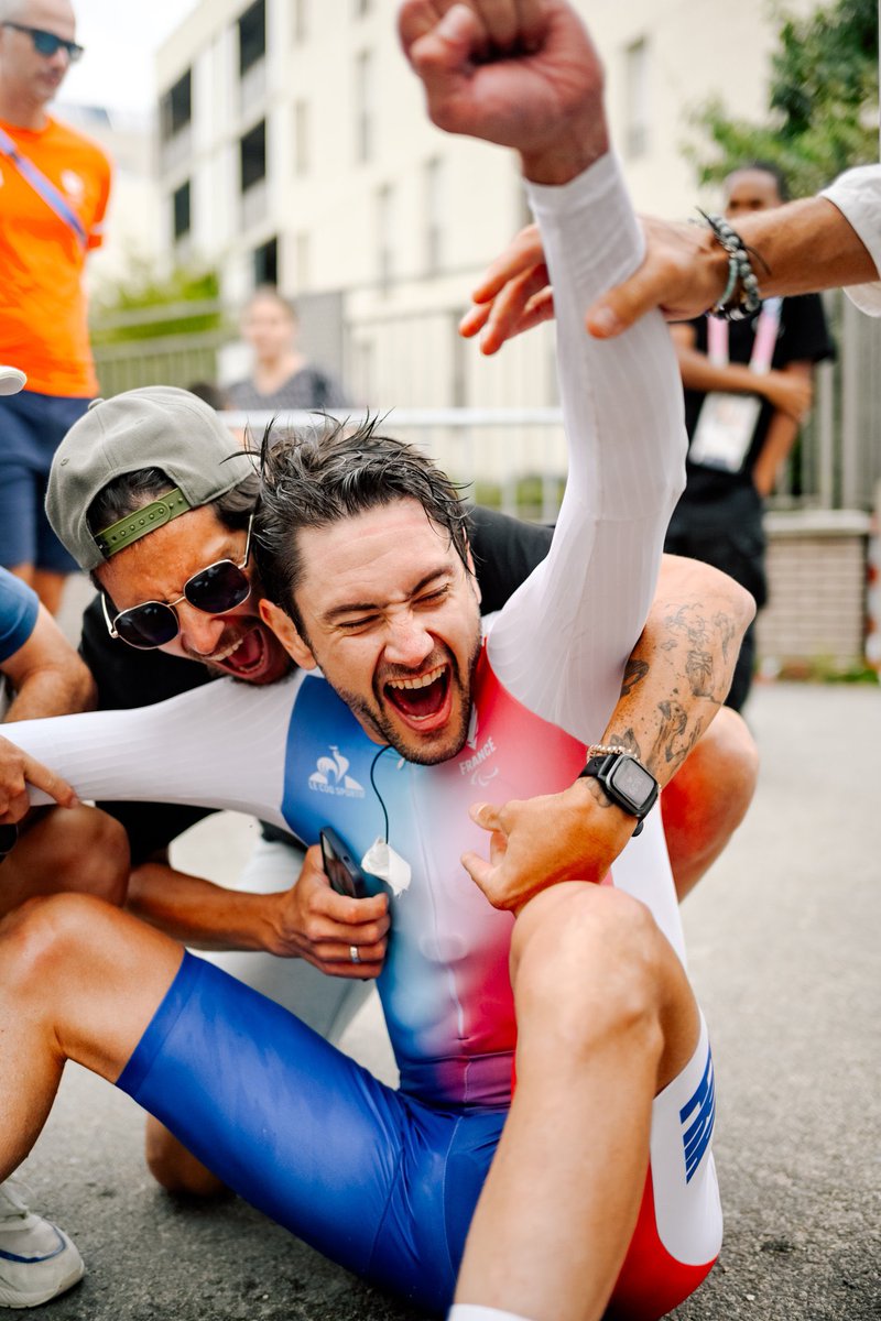 Thomas Peyroton-Dartet complète le palmarès exceptionnel du cyclisme français. Quelle fierté ! L’équipe de France est en OR !