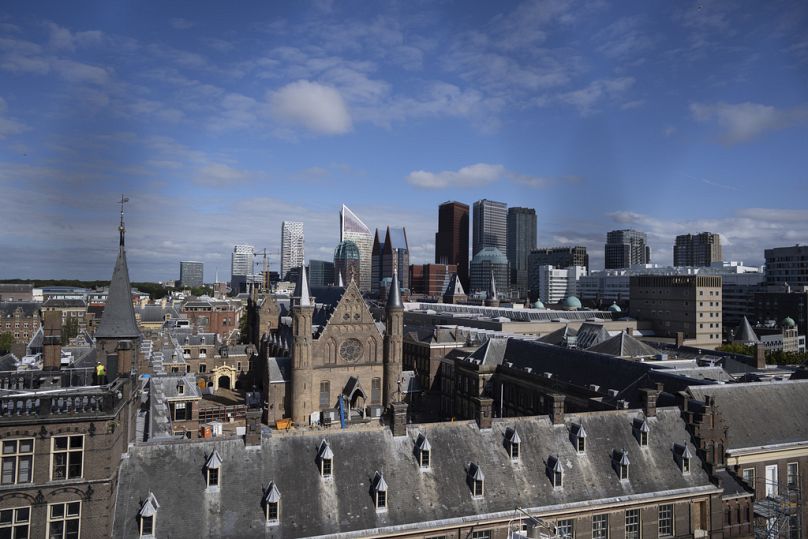 Vue des bâtiments gouvernementaux en cours de rénovation à La Haye, aux Pays-Bas.