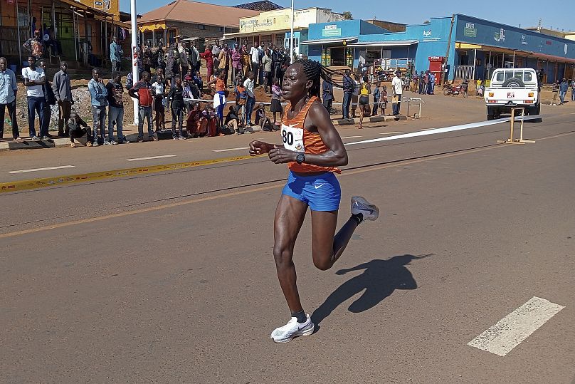 Rebecca Cheptegei participe à la course sur route Discovery de 10 km en Ouganda, le 20 janvier 2023. 