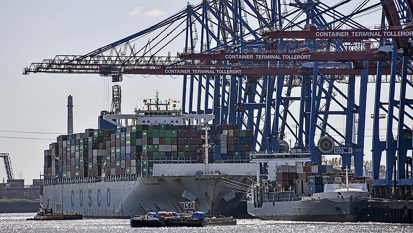 Porte-conteneurs à Hambourg. L'Allemagne et le Royaume-Uni dépendent fortement des importations