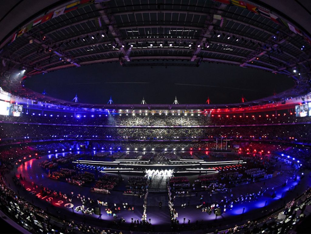 Bravo Thomas Jolly et Romain Pissenem pour cette fête géante en l’honneur de nos para-athlètes, des Jeux de Paris et de la France. Merci à tous les artistes, aux agents, bénévoles, à nos forces de sécurité et de secours. À tous les Français. Quelle fierté. Los Angeles, à vous !