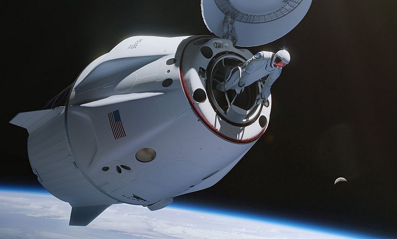 Cette illustration fournie par SpaceX en 2024 représente une sortie dans l'espace depuis la capsule Dragon.