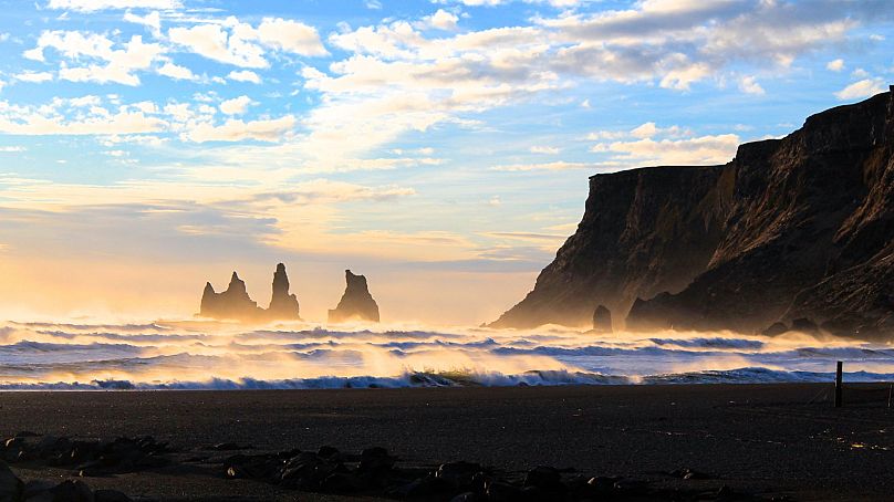 Rochers trolls, Vík í Mýrda, Islande.