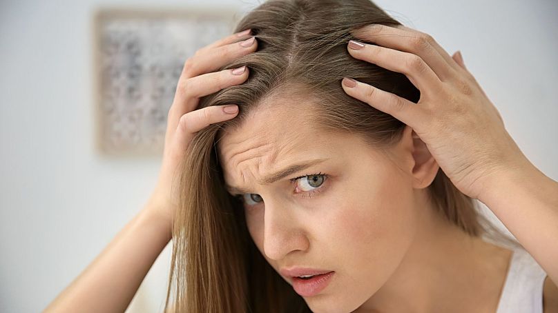 Les conséquences mentales de la perte de cheveux chez les femmes peuvent être des plus difficiles. 