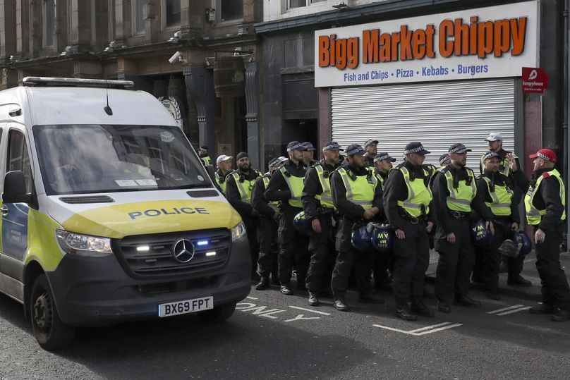 La police se prépare à des troubles cet été