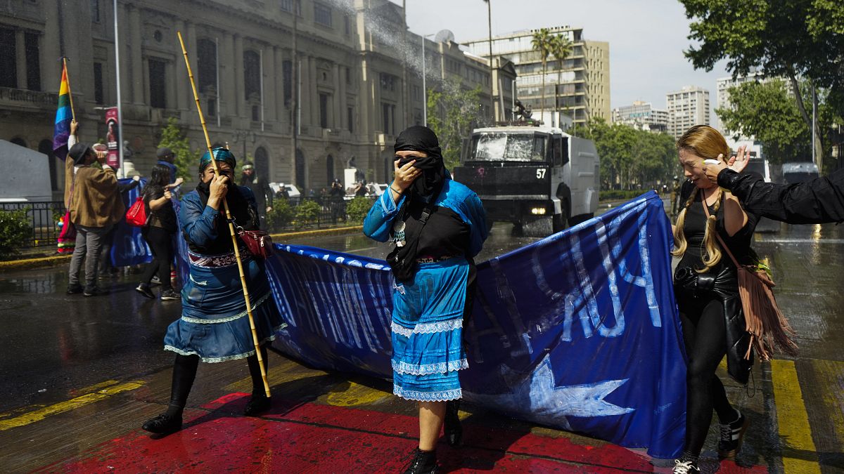 Affrontements mapuches avec la police lors du rassemblement annuel à Santiago