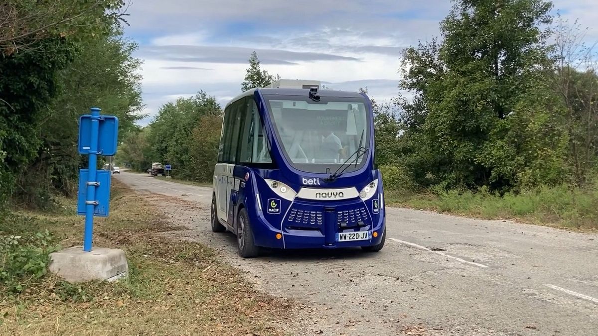 This self-driving shuttle transports people in rural France. Is it the future of mobility?