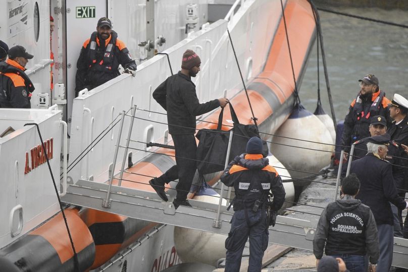 Les migrants rentrent en Italie ce week-end