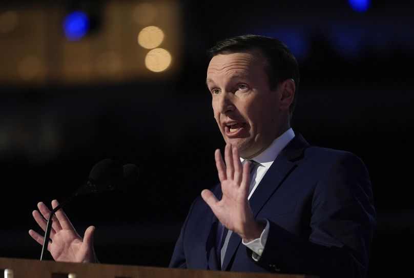 DOSSIER Le sénateur Chris Murphy, D-Conn., s'exprime lors de la Convention nationale démocrate le mercredi 21 août 2024, à Chicago