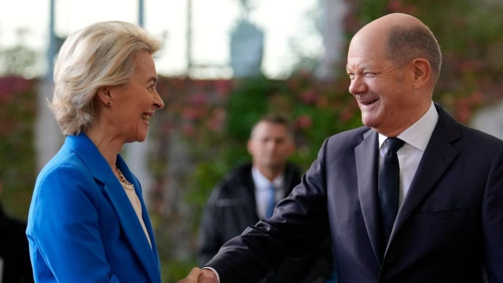 German Chancellor Olaf Scholz with EU Commission President Ursula Von der Leyen