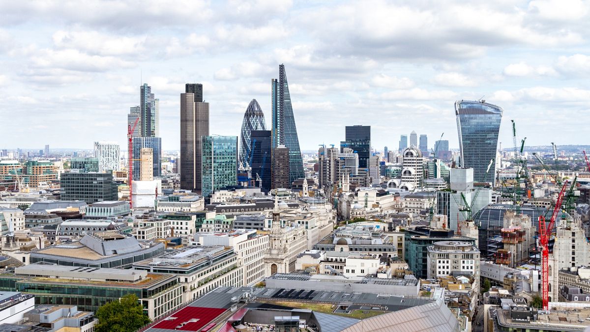 Painting roofs in London white could help reduce average temperatures.